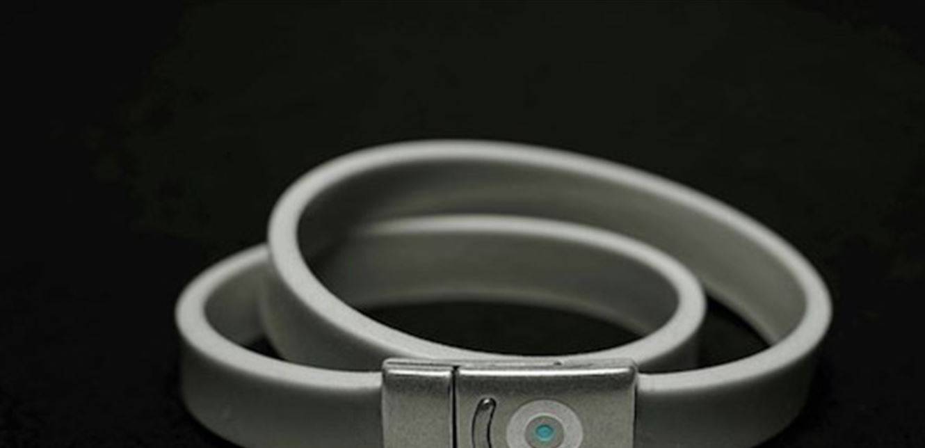 إذا كنت تعاني من الآلام.. ضع هذا السوار!