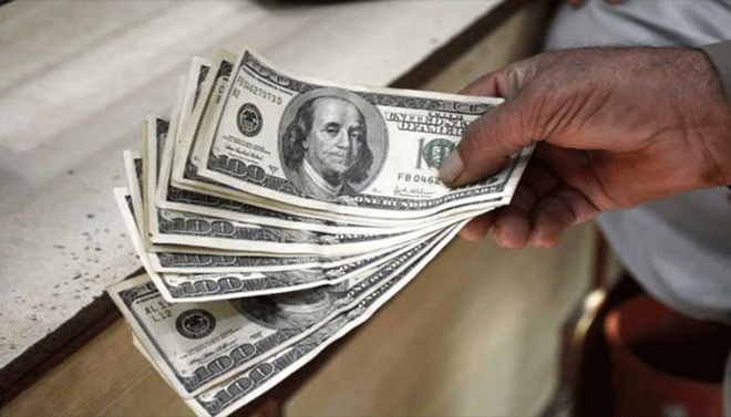 امال التجارة ترفع الدولار وخفض الفائدة يعرقل العملة الأسترالية