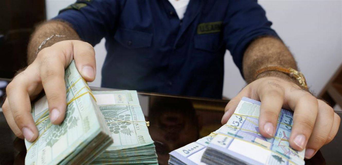 بعما سجل 2100 ليرة.. الدولار يواصل ارتفاعه!