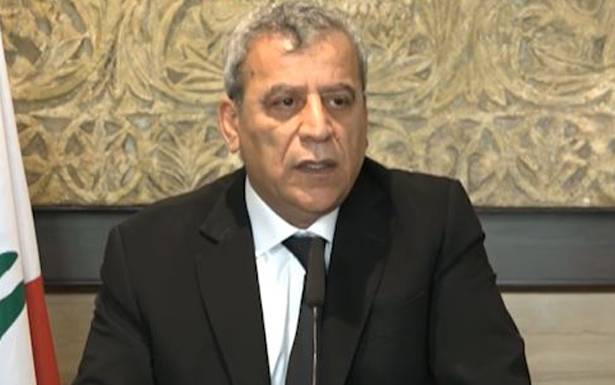 بزي لـ «الديار» : لبنان رفض 50 مليار $ ثمناً لصفقة القرن وضغوط يوميّة على ترسيم الحدود
لهذه الأسباب نتمسّك بالحريري... والحكومة المستقيلة لا يعني أن تكون غائبة