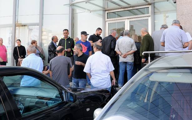 «ضربة معلّم» للقطاع المصرفي بفتح أبوابه ورفضه إضراب «الهيئات الإقتصاديّة»