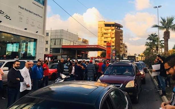 فقيه استغرب التوقيت مع اعلان عن مناقصة الدولة للبنزين