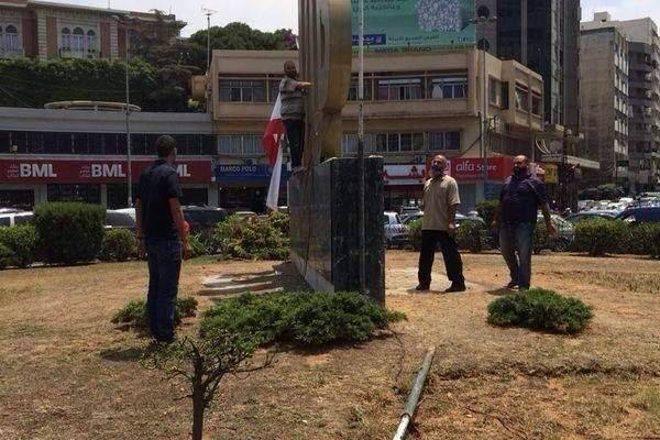 محتجون في طرابلس منعوا الموظفين من دخول دائرة المالية وشركة كهرباء قاديشا
