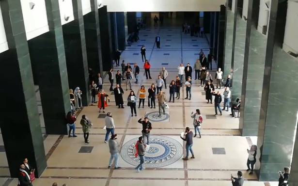 متظاهرون دخلوا قصر عدل بيروت للمطالبة بفتح تحقيقات في ملفات عدة