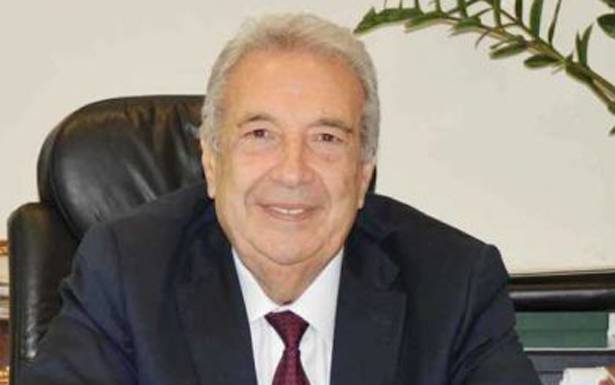أسهم الخطيب ترتفع... محبوب من باسيل ومقبول من حزب الله
الحريري صامت... بعبدا مُتفائلة... والحراك الشعبي يقف بالمرصاد!