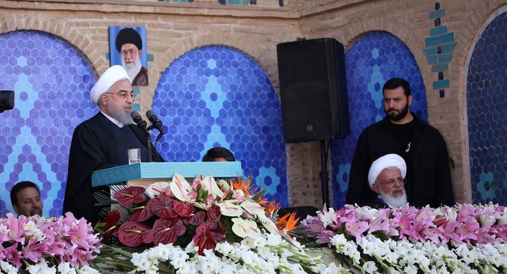"مقاومة العقوبات الأمريكية"... روحاني يقدم ميزانية العام القادم إلى البرلمان الإيراني