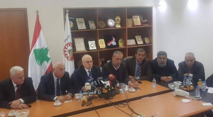 كميل أبو سليمان: هناك 70 شركة تقدمت بطلب صرف جماعي للموظفين