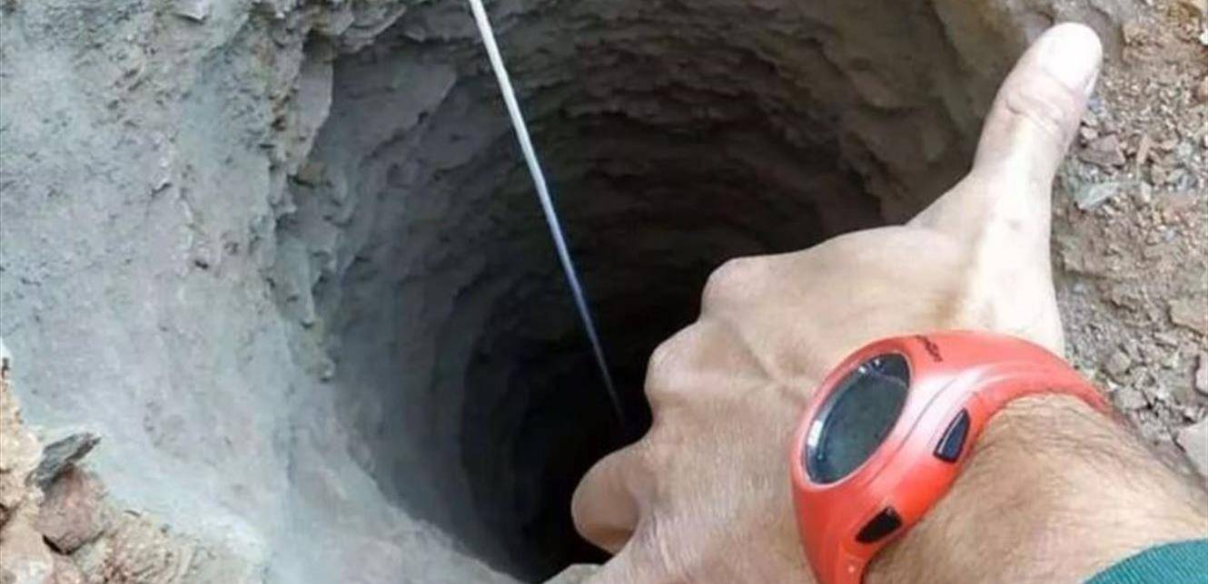 سقوط شخصين داخل بئر في الأوزاعي
