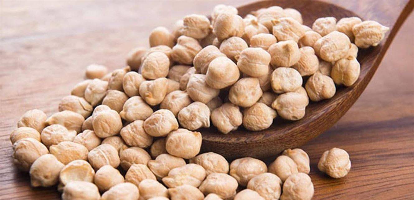 احذروا تناول الحمص نيئاً.. ما السبب؟