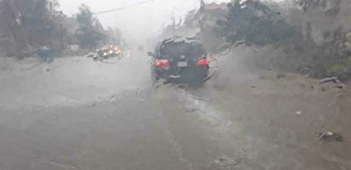 سقوط صخرة ضخمة على طريق عام جرد القيطع في بلدة قبعيت
