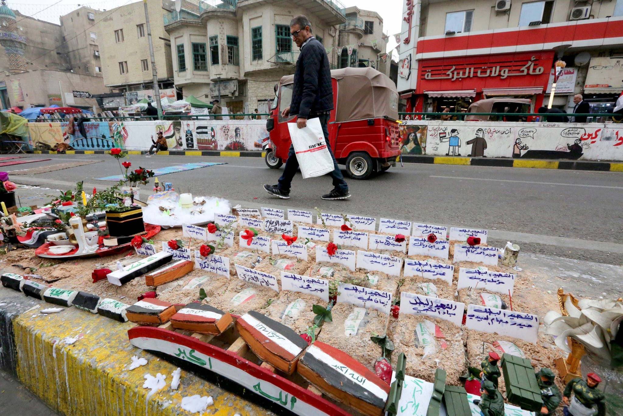العفو الدوليّة : إستهداف مُتظاهري بغداد من أكثر الهجمات دمويّة
«عصائب الحق» : نحمّـل أميركا و«إسرائيل» مسؤوليّة سفك الدماء
