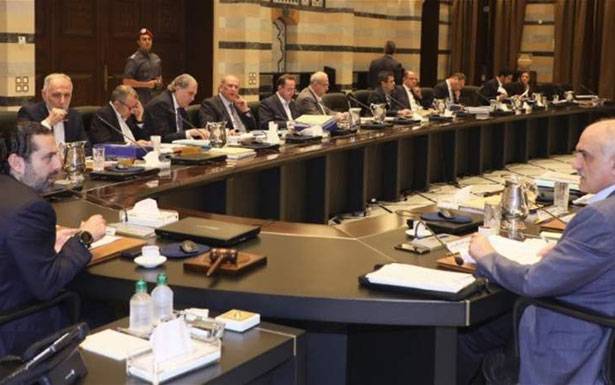 الحريري يلعب على «حافة الهاوية» بحكومة تصريف اعمال حتى نهاية العهد