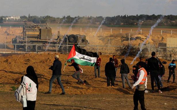 مسيرات العودة تتجدد في غزة... وأكثر من 37 إصابة فلسطينية