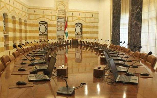 إتصالات التكليف والتشكيل ستستمرّ حتى صباح يــوم الإثنــين !
لا تكلـيــف بــدون غــطـــاء الحريري مُباشرة أو غير مُباشرة