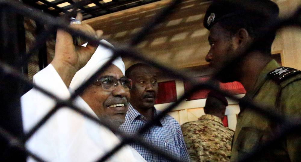 الحكومة السودانية تكشف عن 10 إجراءات لاسترداد "الأموال المنهوبة"