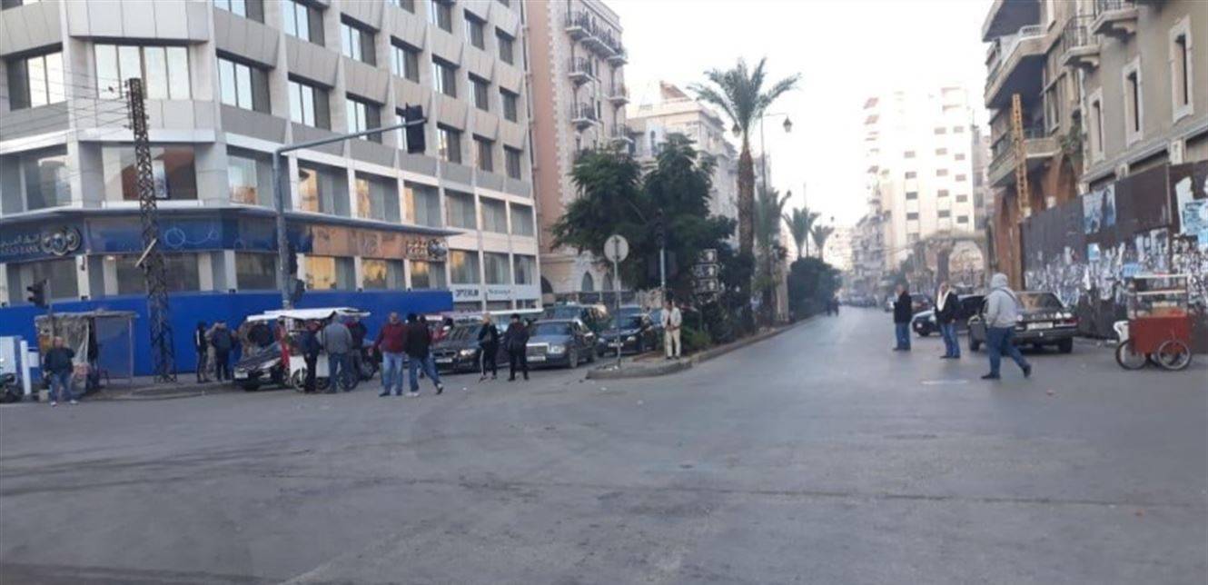المدارس والمؤسسات في طرابلس فتحت أبوابها.. وطريق البداوي مقطوعة