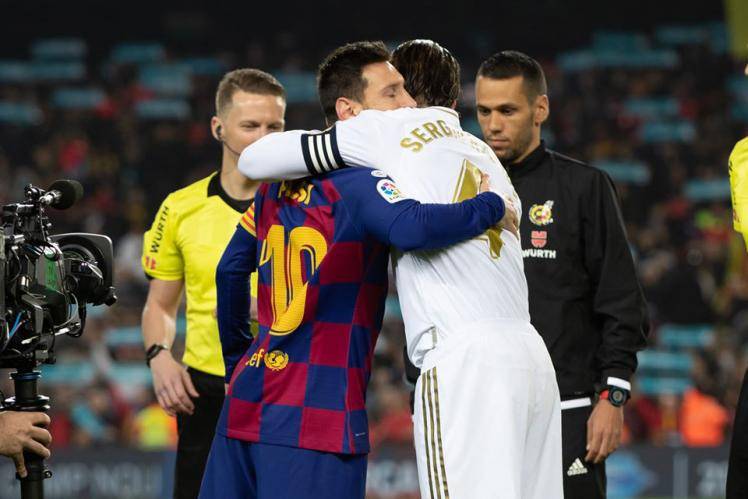 برشلونة يحافظ على صدارته بتعادله مع ريال مدريد (0-0)