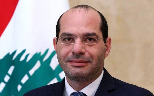 مراد دعا المفتي دريان لاعتزال السياسة والعودة الى مقامه الجامع