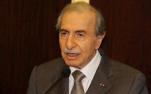 أنور الخليل: التزموا الدستور