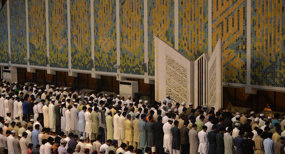 المساعد الخاص لرئيس وزراء باكستان: تربطنا أواصر متينة مع إيران