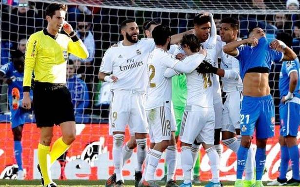 البــطولات الأوروبية المحلية في كرة القدم : ريــال مدريد يعود الى قواعده بانتصار مهم على خيتافي