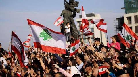 الأزمة تزيد من تفكّك الأسر في لبنان وترفع نسبة الفقر الى مُستويات خطرة
