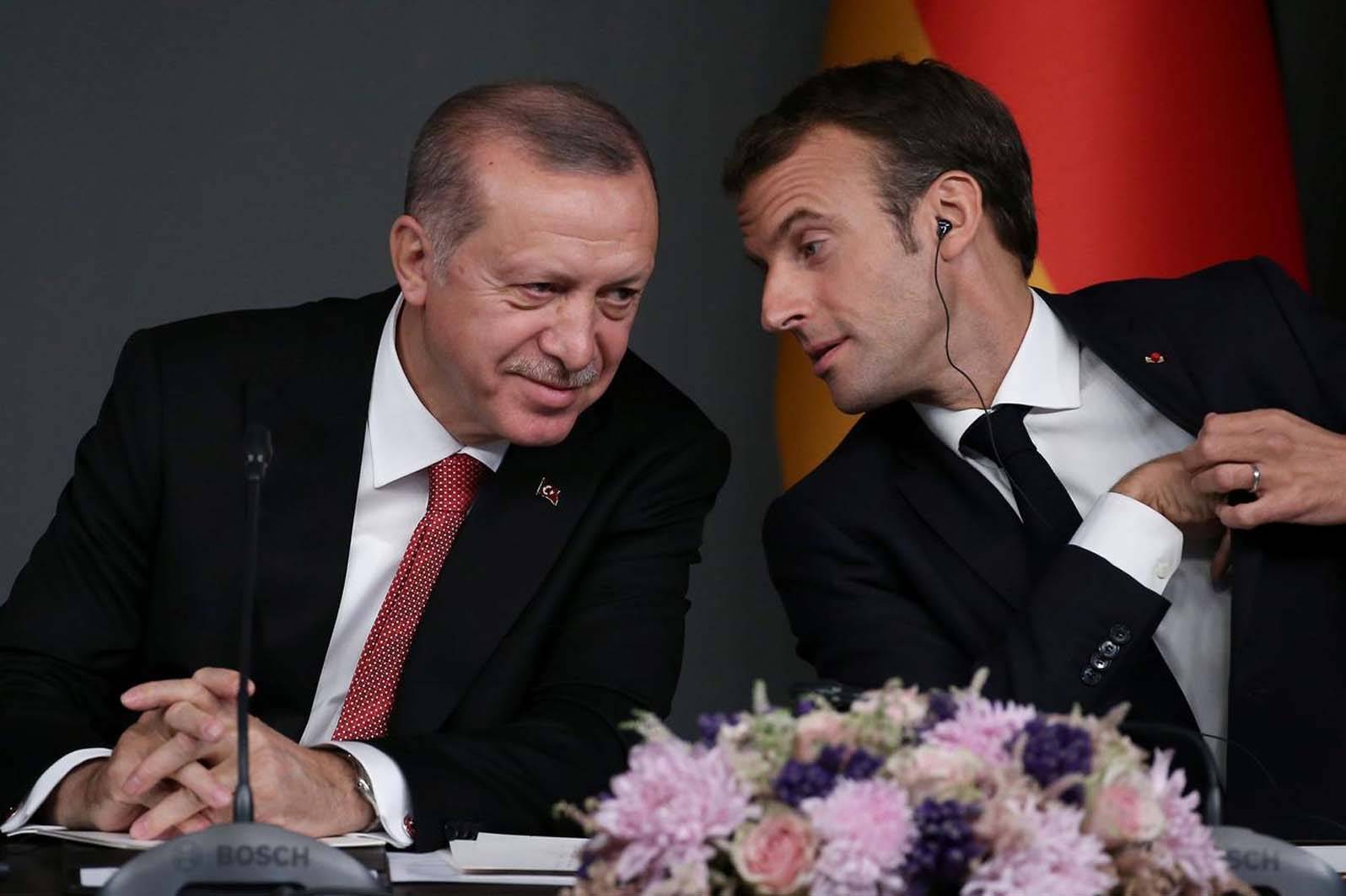 ماكرون : رصدنا سفناً تركيّة تحمل مُرتزقة سوريين الى ليبيا
تركيا تستذكر «ماضي فرنسا المظلم» في الجزائر