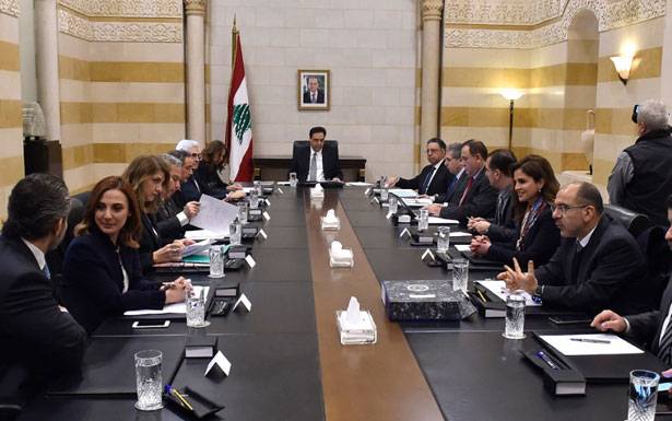مصادر وزاريّة : سنُسرع ولن نتسرّع في صياغة البيان ولن يتضمّن عناوين لن تُنفّذ الأولويّة للملف الإقتصادي والمالي لإراحة الناس واستعادة ثقتهم بدولتهم