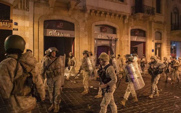 إشارات أميركيّة حكوميّة مُتناقضة وتلويح بـ «الثورة» حتى خريف 2020 !