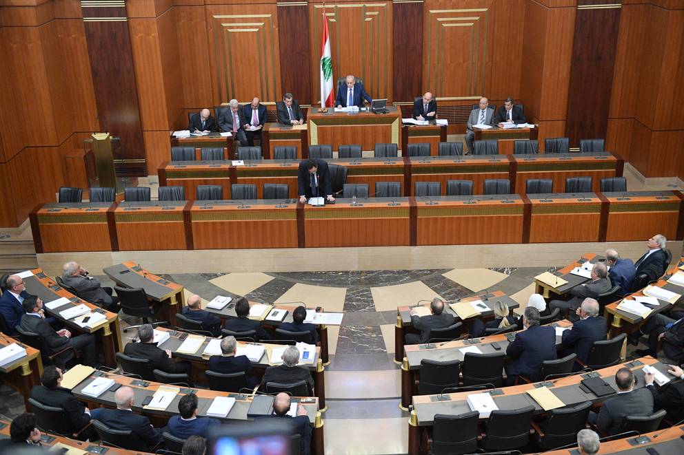 صعوبات تعترض جلسة الثقة... قوى 14 آذار نحو التلاقي؟