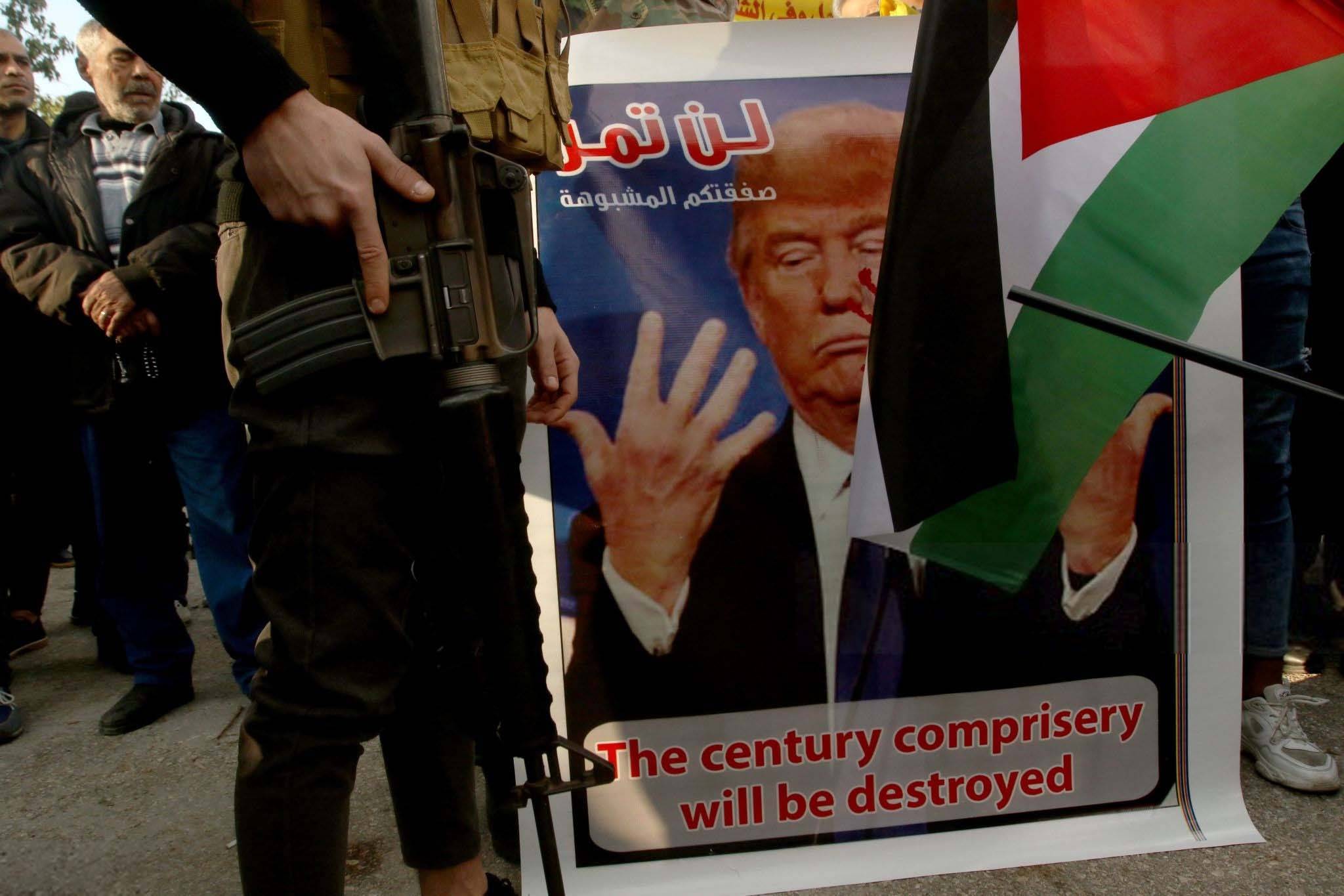 حتّي فـي اجتماع الـقاهـرة الـطـارئ الـيوم : لا لـصفقة الــقرن
ولا لـلـتوطيـن... ولـتـطبيق مُبادرة بــيروت الــعربـيّة لـلسلام