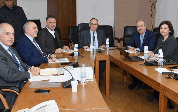 «فرعيّة المال» بحثت في الخروج من الأزمة