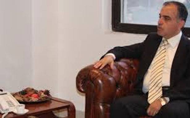 إبراهيم سطّر كتاباً الى سلامة حول إنفاق هبات من الخارج