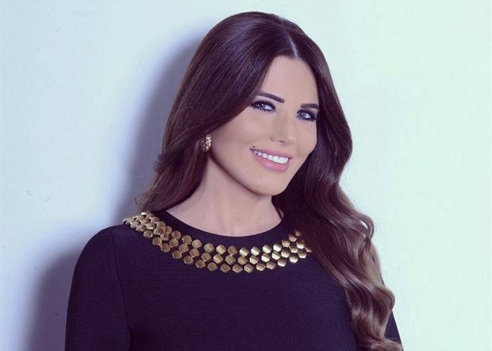 صدور كتاب في الولايات المتحدة عن تكريم أسماء لبنانية مضيئة منى ابو حمزة نموذجاََ
