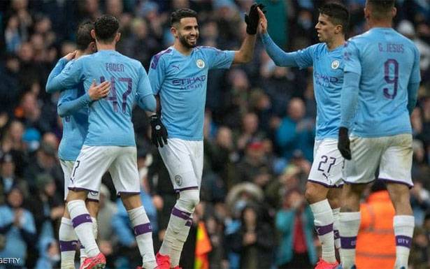 إيقاف مانشستر سيتي قارياً يعزز