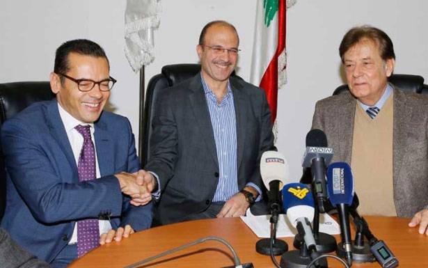حسن يلتقي وفد اصحاب المستشفيات الخاصة