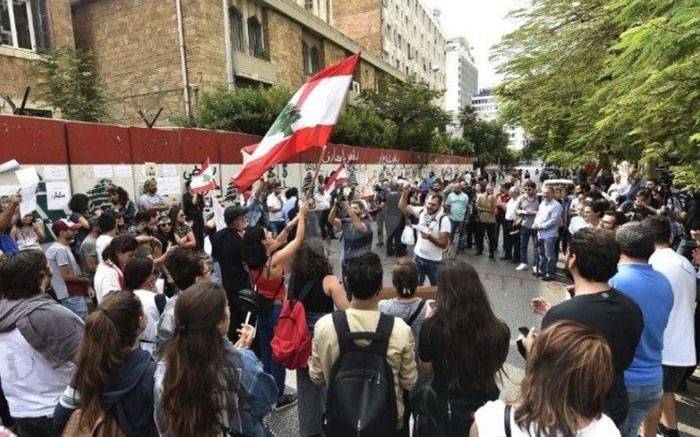 العفويـّة سقطت عن «الحراك الشعبي»... فظهرت له أطر تنظيميّة