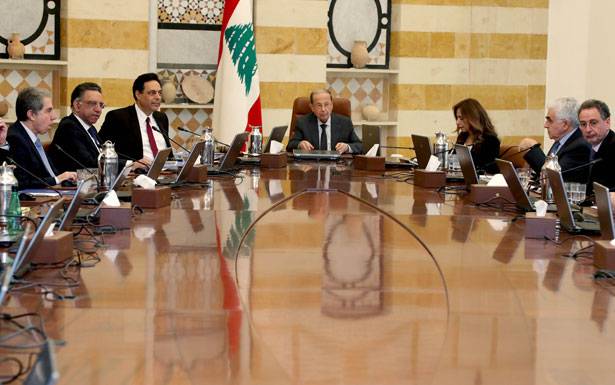 مجلس الوزراء قرّر ضبط حركة الطيران والسفر مع الدول التي تشهد «كورونا»... وتوقيف الرحلات الدينيّة