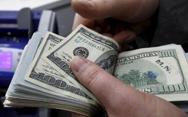 نقيب الصرافين : تطبيقات خاصة تتلاعب بأسعار الدولار