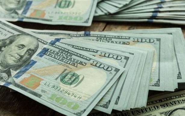 «الحكومة ستُبقي على سعر الصرف الرسمي لليرة»