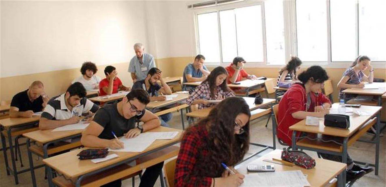 المدارس مقفلة بسبب كورونا.. ما مصير الامتحانات الرسمية؟