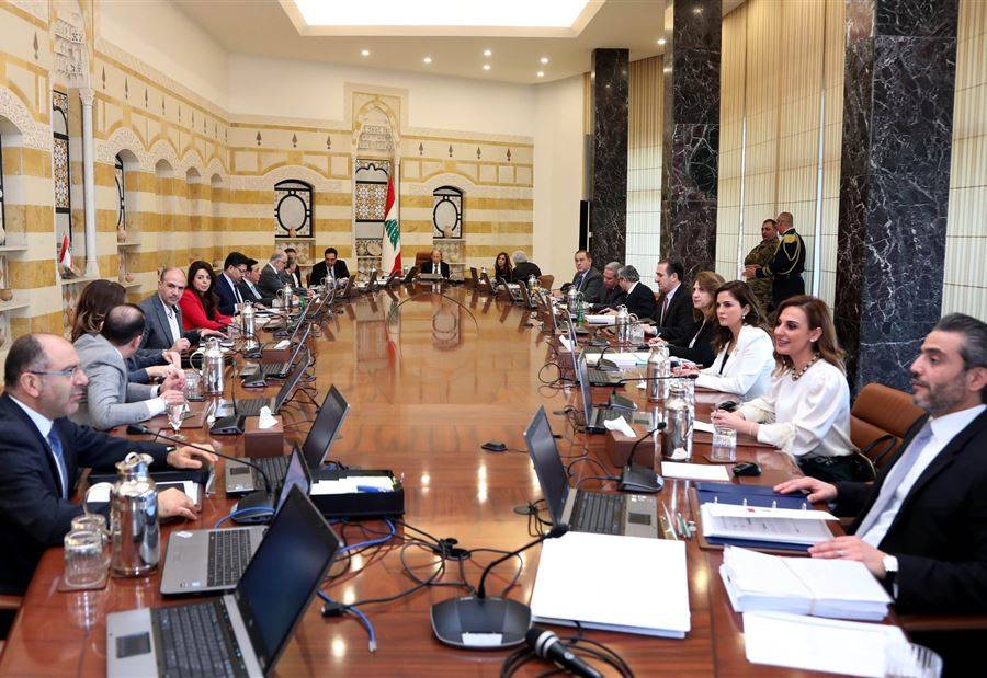 مجلس الوزراء أعلن التعبئة العامة ... دياب : لبنان في حالة طوارئ صحيّة
