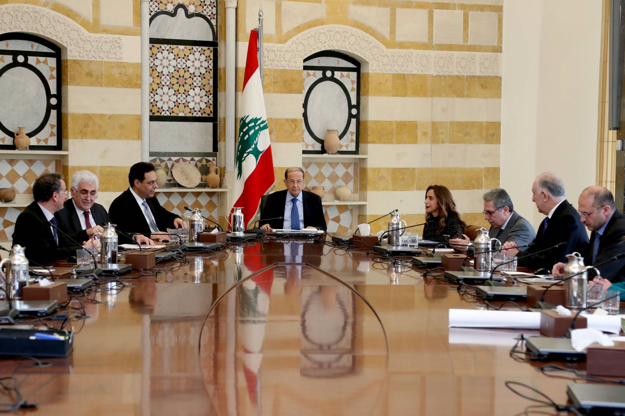 المجلس الأعلى للدفاع ناقش أخطار انتشار كورونا.. الرئيس عون : إنها ساعة التضامن الوطني