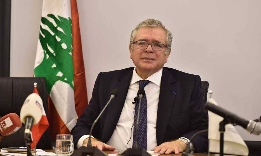 إطلاق «منصّة» لإنقاذ القطاع الصناعي بعد «التقطير المصرفي» عليه
الجميّل: الصناعة قادرة على التصدير وتأمين «الفريش ماني»