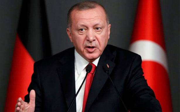 الاسباب الحقيقية لنزول الرئيس التركي عن «الشجرة»... الرضوخ لسقوط مغامرته في ادلب بوتين استخدم الجزرة على العصا... فكان الاتفاق وتراجع اردوغان عن شروطه العثمانية