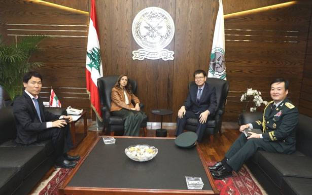 وزيــــرة الـــدفاع اسـتـقـبـلت سـفـيـريّ كـوريـا وفنلـنــدا