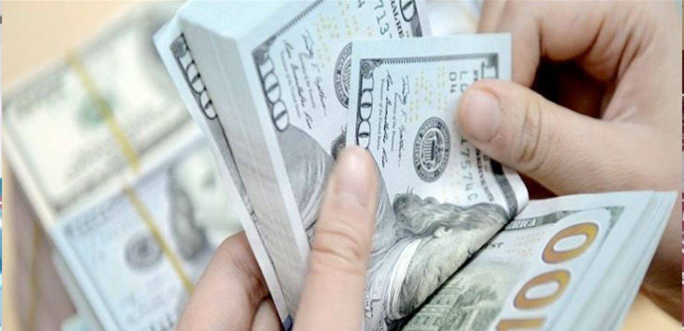 بعدما لامس مساء أمس عتبة الـ 2900 ليرة.. كم سجل اليوم سعر صرف الدولار؟