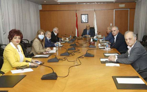 المهن الحرّة تُطالب شركات التأمين بتغطية مرضى «كورونا» ودعـــــــــم المستشفيات الـحـكـــوميّــــــة