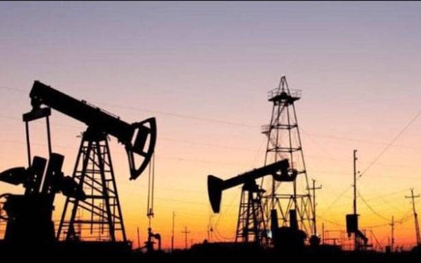 أسعار النفط تتهاوى وتخلق عجزًا كبيرًا في موازنات الدول المُنتجة لبنان يفقد أي أمل في مساعدات من خارج إطار صندوق النقد الدولي