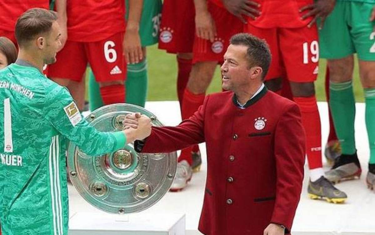 برشلونة يبحث عن مدافع جوكر